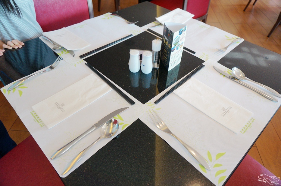 [住。東部]宜蘭礁溪|長榮鳳凰礁溪(Evergreen Resort Hotel Jiaosi)超熱門五星級親子飯店完美攻略。今夏福爾摩斯專案＋寶貝俱樂部。台灣版Club Med概念，孩子課程上不完、大人設施用不完。