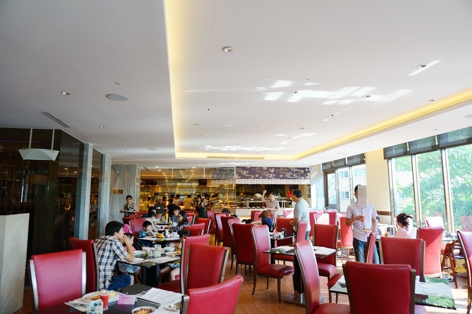 [住。東部]宜蘭礁溪|長榮鳳凰礁溪(Evergreen Resort Hotel Jiaosi)超熱門五星級親子飯店完美攻略。今夏福爾摩斯專案＋寶貝俱樂部。台灣版Club Med概念，孩子課程上不完、大人設施用不完。