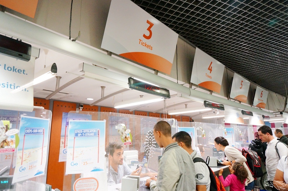 [比利時。自助]比利時迪南小鎮dinant｜薩克斯風的故鄉，比利時幽靜小鎮～