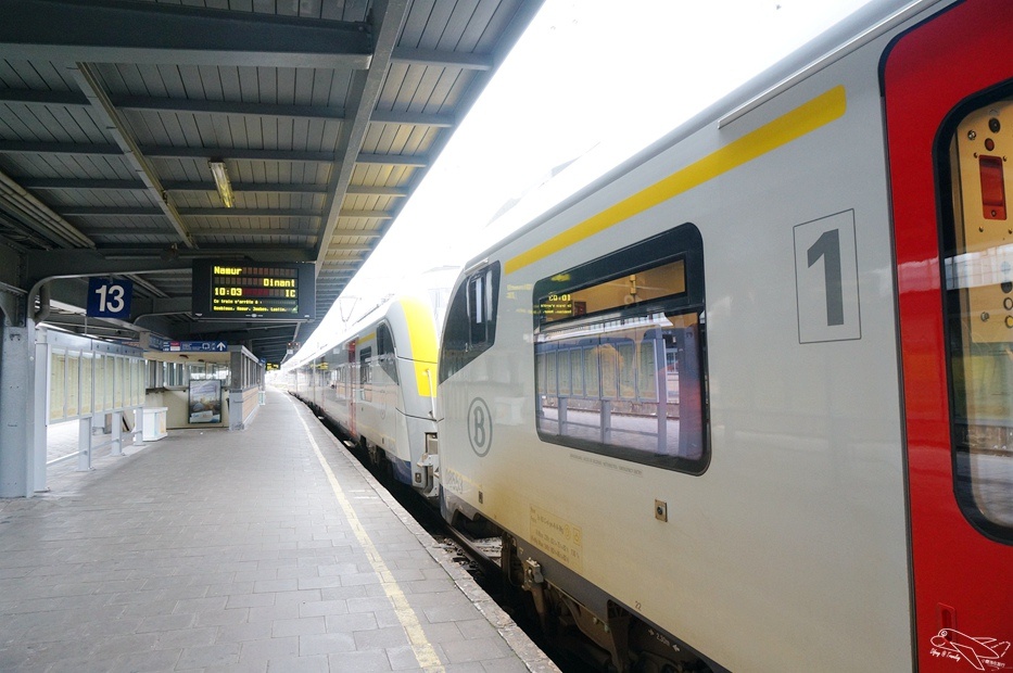 [比利時。自助]比利時迪南小鎮dinant｜薩克斯風的故鄉，比利時幽靜小鎮～