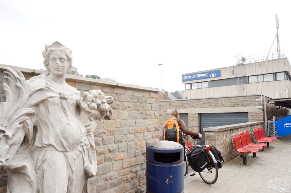 [比利時。自助]比利時迪南小鎮dinant｜薩克斯風的故鄉，比利時幽靜小鎮～