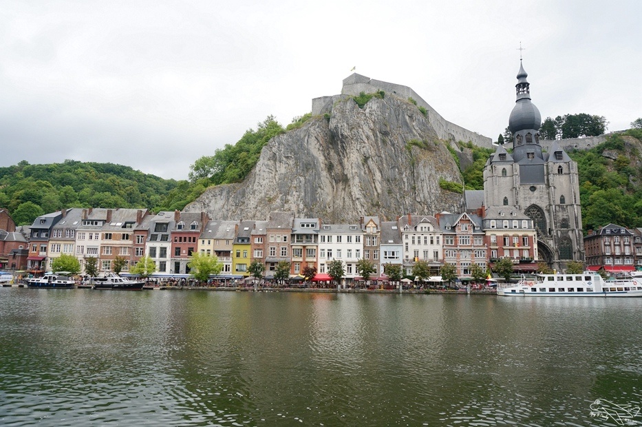 [比利時。自助]比利時迪南小鎮dinant｜薩克斯風的故鄉，比利時幽靜小鎮～