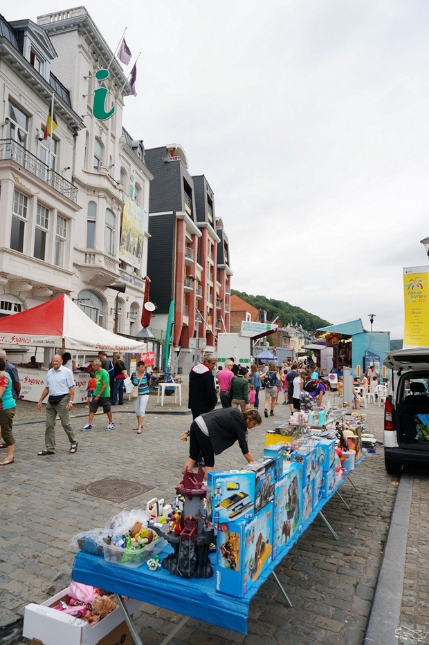 [比利時。自助]比利時迪南小鎮dinant｜薩克斯風的故鄉，比利時幽靜小鎮～