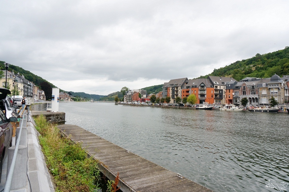 [比利時。自助]比利時迪南小鎮dinant｜薩克斯風的故鄉，比利時幽靜小鎮～