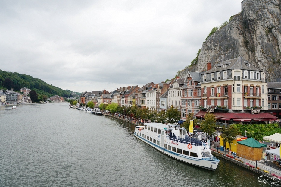 [比利時。自助]比利時迪南小鎮dinant｜薩克斯風的故鄉，比利時幽靜小鎮～