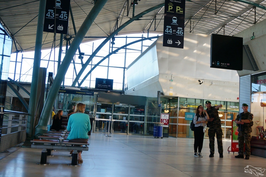 搭歐洲之星到英國倫敦st.pancras international通關記錄～北法里爾移動倫敦聖潘可拉斯車站。