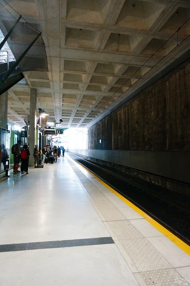 搭歐洲之星到英國倫敦st.pancras international通關記錄～北法里爾移動倫敦聖潘可拉斯車站。