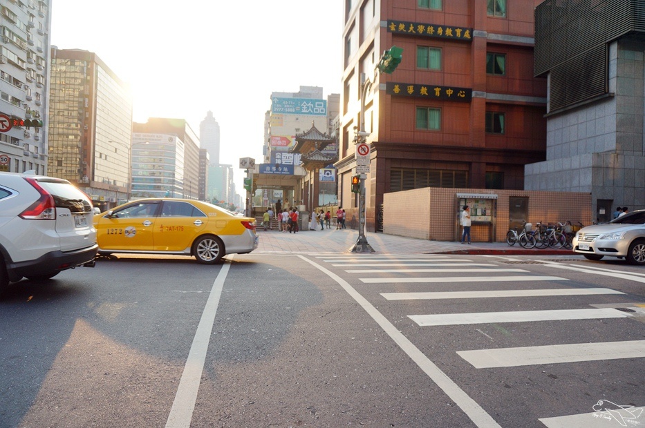 [住。北部]國泰商旅和逸忠孝館。華山文創園區住宿。超值臺北親子飯店推薦。「新穎」、「簡約」、「設計品味」風格旅店～