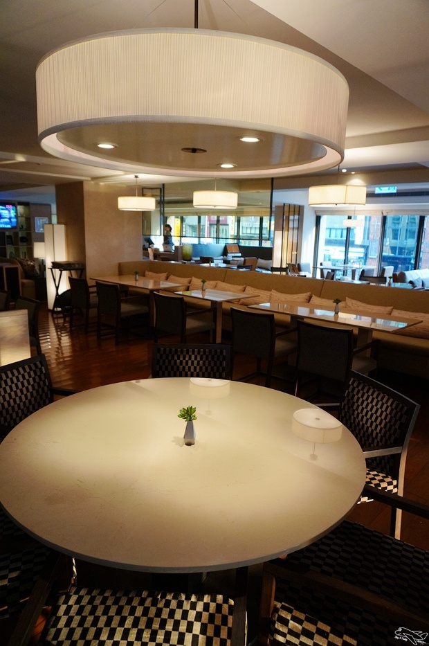 [住。北部]國泰商旅和逸忠孝館。華山文創園區住宿。超值臺北親子飯店推薦。「新穎」、「簡約」、「設計品味」風格旅店～