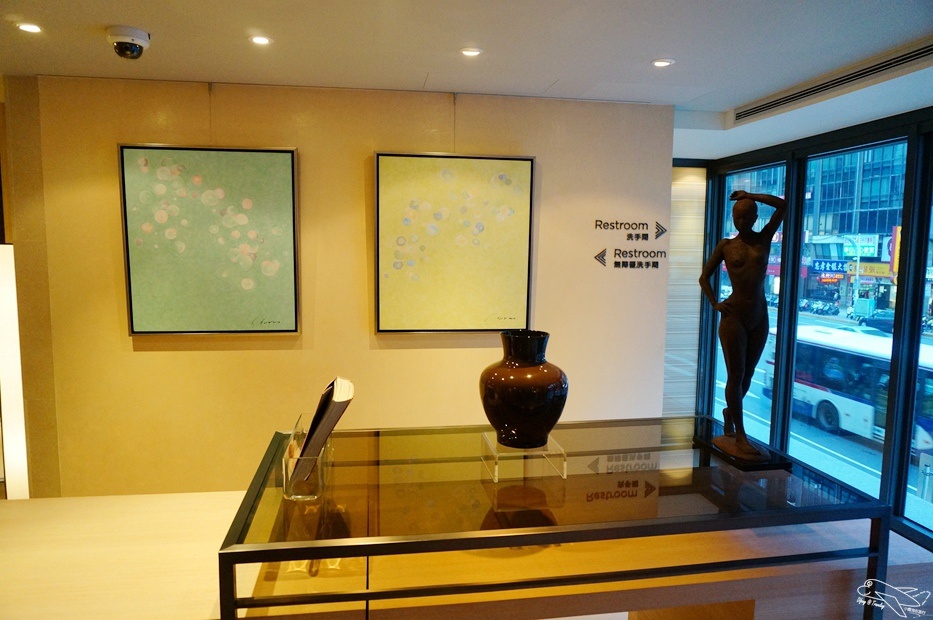 [住。北部]國泰商旅和逸忠孝館。華山文創園區住宿。超值臺北親子飯店推薦。「新穎」、「簡約」、「設計品味」風格旅店～