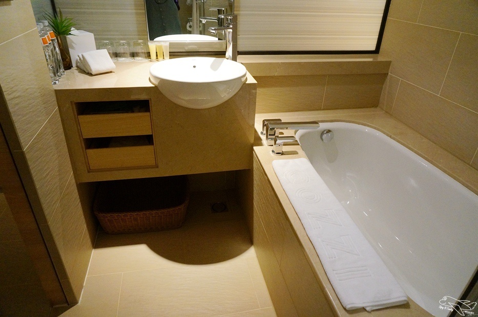 [住。北部]國泰商旅和逸忠孝館。華山文創園區住宿。超值臺北親子飯店推薦。「新穎」、「簡約」、「設計品味」風格旅店～