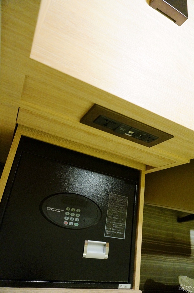 [住。北部]國泰商旅和逸忠孝館。華山文創園區住宿。超值臺北親子飯店推薦。「新穎」、「簡約」、「設計品味」風格旅店～