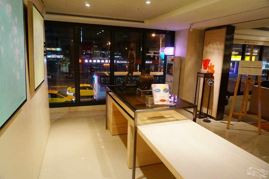 [住。北部]國泰商旅和逸忠孝館。華山文創園區住宿。超值臺北親子飯店推薦。「新穎」、「簡約」、「設計品味」風格旅店～