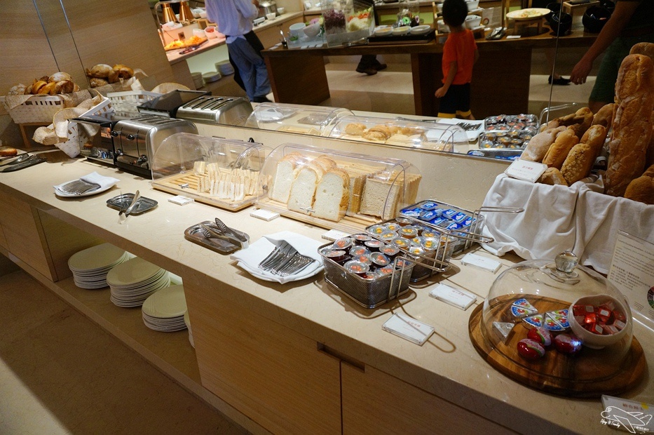 [住。北部]國泰商旅和逸忠孝館。華山文創園區住宿。超值臺北親子飯店推薦。「新穎」、「簡約」、「設計品味」風格旅店～