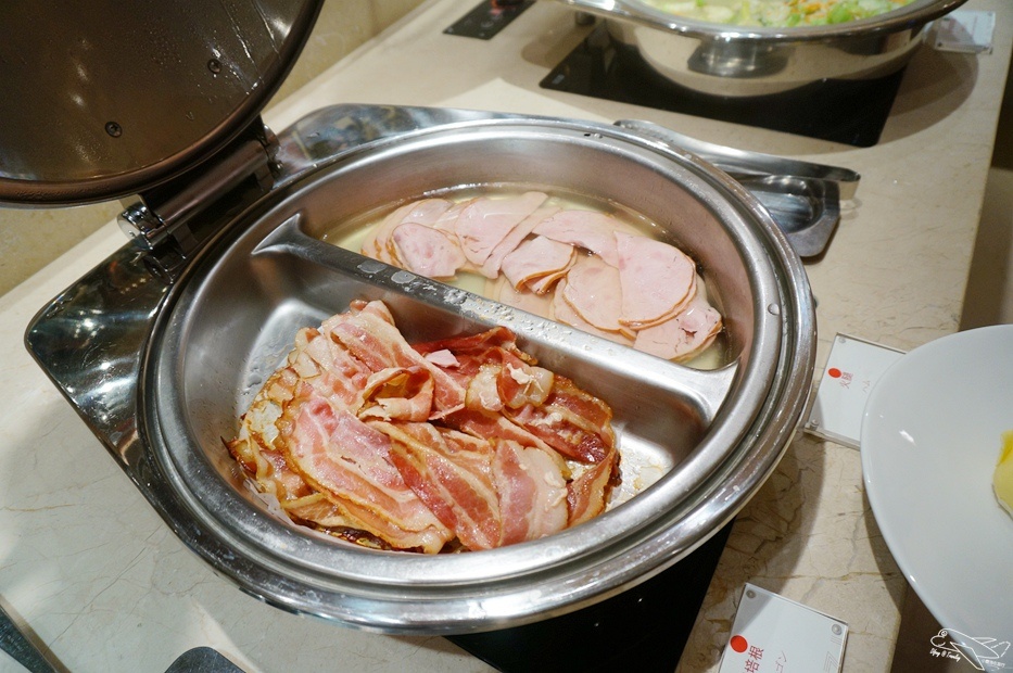 [住。北部]國泰商旅和逸忠孝館。華山文創園區住宿。超值臺北親子飯店推薦。「新穎」、「簡約」、「設計品味」風格旅店～