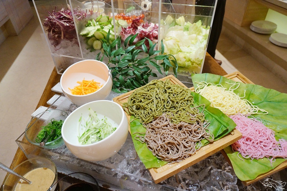 [住。北部]國泰商旅和逸忠孝館。華山文創園區住宿。超值臺北親子飯店推薦。「新穎」、「簡約」、「設計品味」風格旅店～