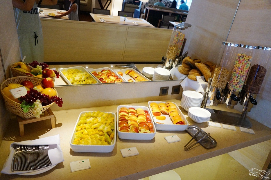 [住。北部]國泰商旅和逸忠孝館。華山文創園區住宿。超值臺北親子飯店推薦。「新穎」、「簡約」、「設計品味」風格旅店～