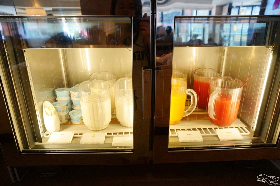 [住。北部]國泰商旅和逸忠孝館。華山文創園區住宿。超值臺北親子飯店推薦。「新穎」、「簡約」、「設計品味」風格旅店～