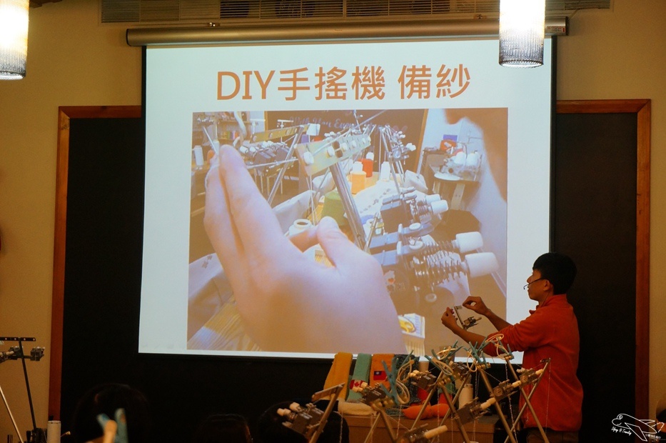 [新北。林口]觀光工廠|吳福洋襪子故事館WuFuYang。親子DIY體驗動手好去處～織圍巾、做襪子通通可以自己來