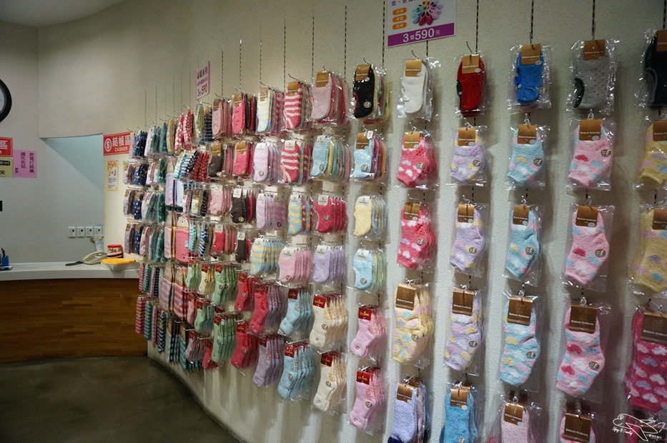 [新北。林口]觀光工廠|吳福洋襪子故事館WuFuYang。親子DIY體驗動手好去處～織圍巾、做襪子通通可以自己來