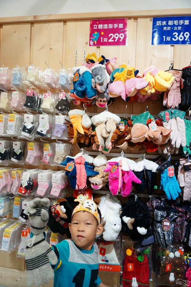 [新北。林口]觀光工廠|吳福洋襪子故事館WuFuYang。親子DIY體驗動手好去處～織圍巾、做襪子通通可以自己來