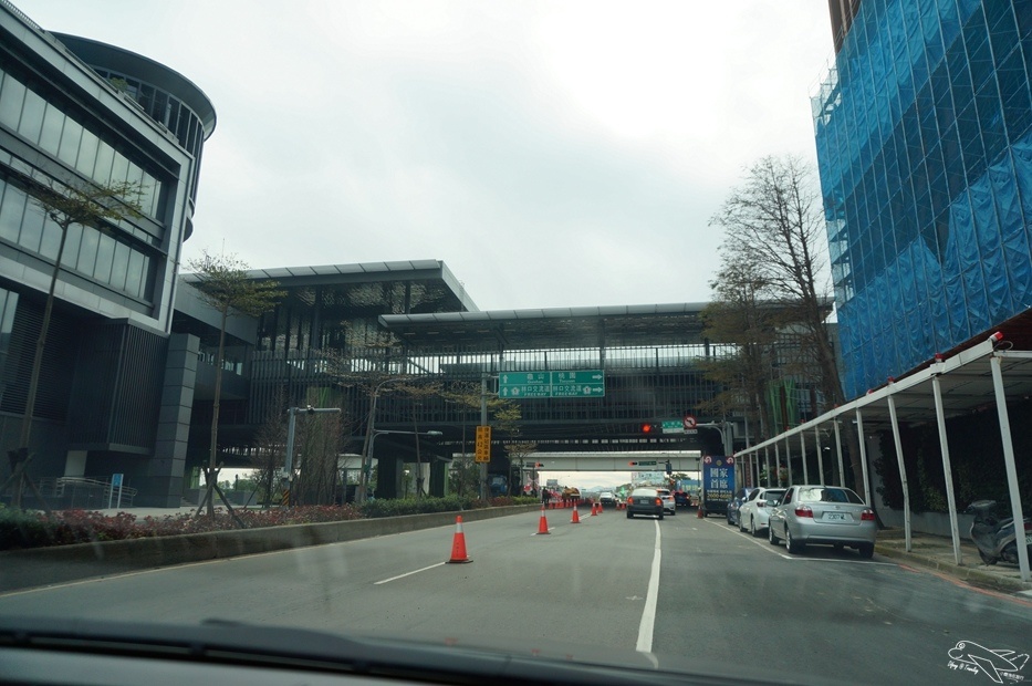 [新北。美食]新北林口|林口三井outlet逛街攻略搶先看~偷渡「法國的秘密甜點」布丁燒諾曼地