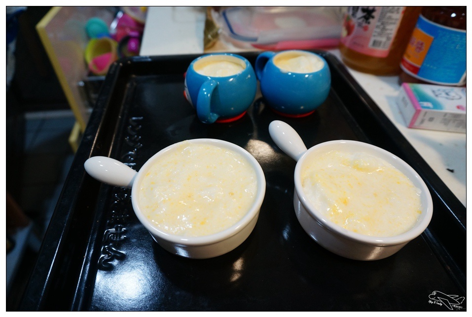 [親子烘培]超簡單舒芙蕾｜蛋、煉乳就能烤出好吃無麵粉舒芙蕾～