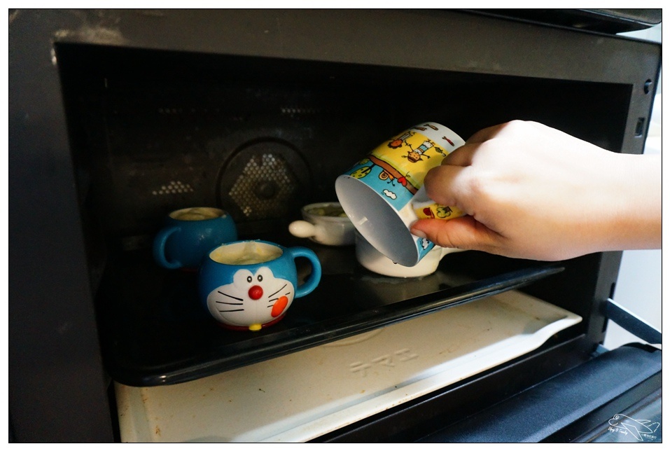 [親子烘培]超簡單舒芙蕾｜蛋、煉乳就能烤出好吃無麵粉舒芙蕾～