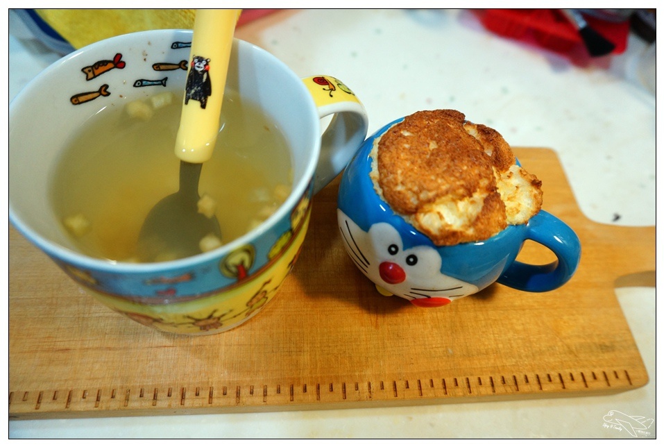 [親子烘培]超簡單舒芙蕾｜蛋、煉乳就能烤出好吃無麵粉舒芙蕾～