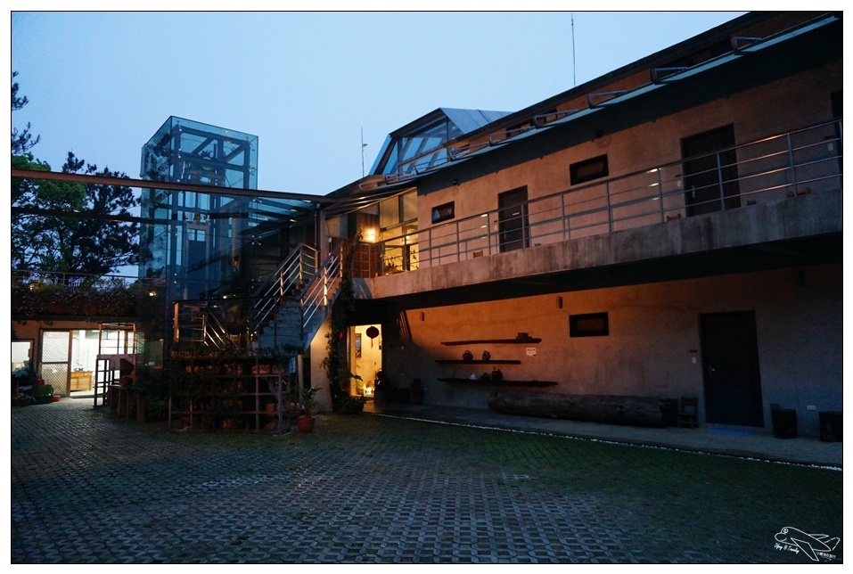 [頭城住宿推薦]蜻蜓石民宿。台灣的烏布仙境民宿。自然、昆蟲、戶外泳池、一泊三食。開放用餐無菜單料理~昆蟲教育活動~