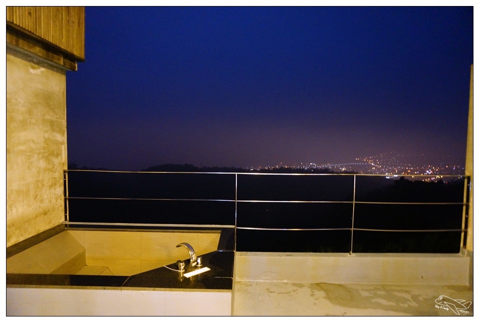 [頭城住宿推薦]蜻蜓石民宿。台灣的烏布仙境民宿。自然、昆蟲、戶外泳池、一泊三食。開放用餐無菜單料理~昆蟲教育活動~