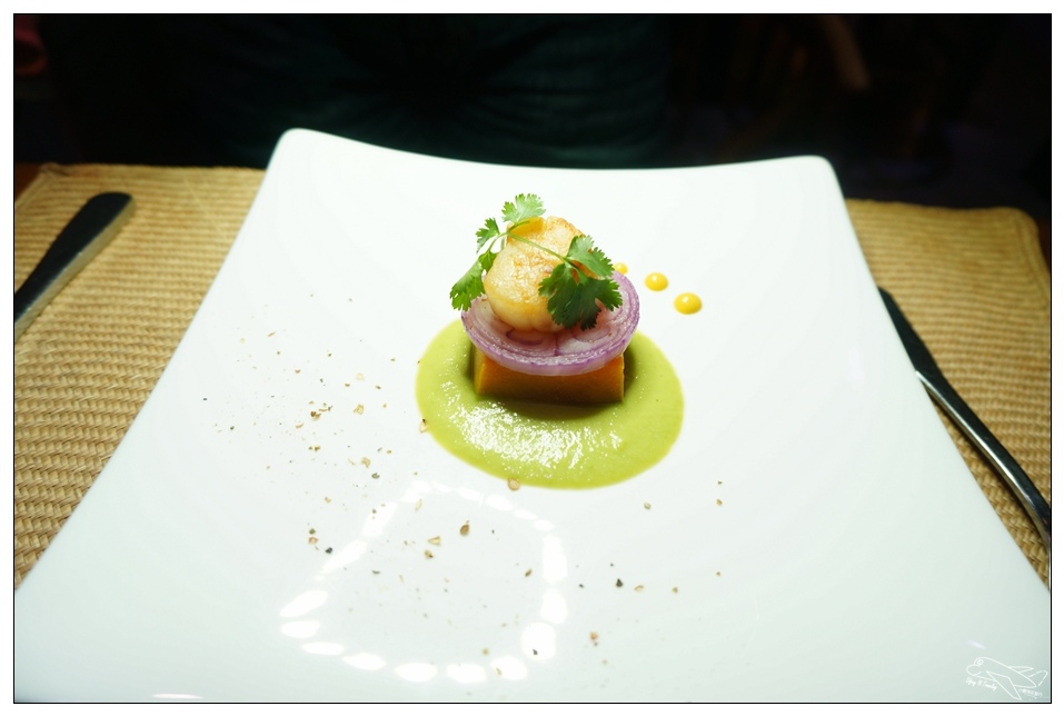 [頭城住宿推薦]蜻蜓石民宿。台灣的烏布仙境民宿。自然、昆蟲、戶外泳池、一泊三食。開放用餐無菜單料理~昆蟲教育活動~