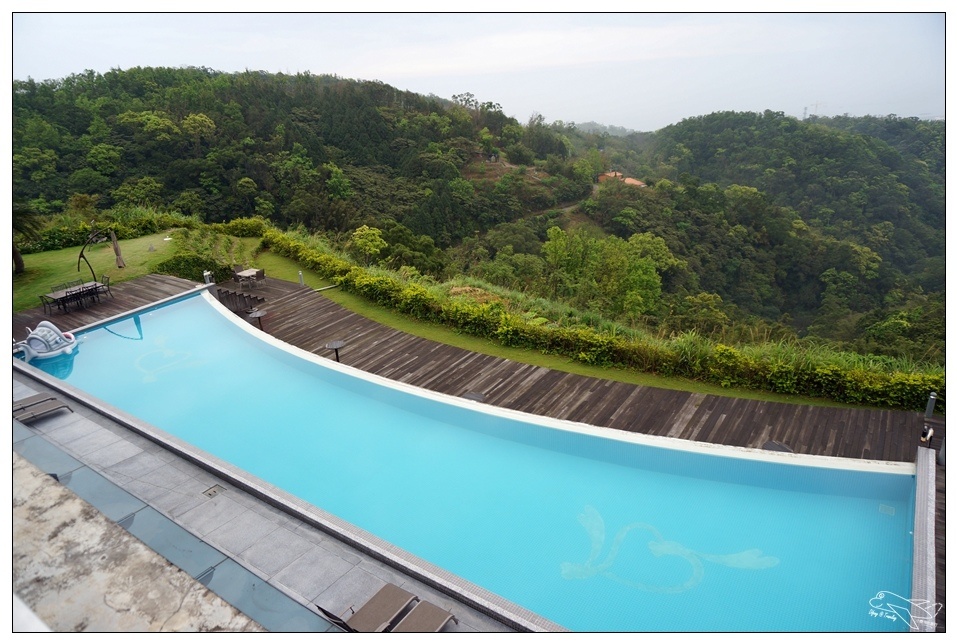 [頭城住宿推薦]蜻蜓石民宿。台灣的烏布仙境民宿。自然、昆蟲、戶外泳池、一泊三食。開放用餐無菜單料理~昆蟲教育活動~