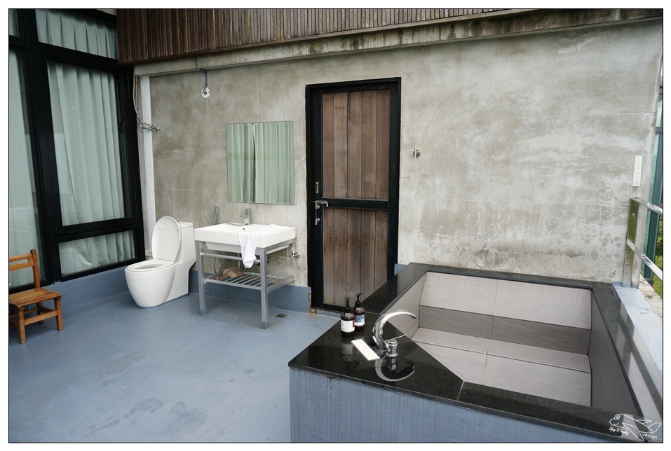 [頭城住宿推薦]蜻蜓石民宿。台灣的烏布仙境民宿。自然、昆蟲、戶外泳池、一泊三食。開放用餐無菜單料理~昆蟲教育活動~