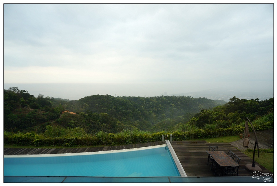 [頭城住宿推薦]蜻蜓石民宿。台灣的烏布仙境民宿。自然、昆蟲、戶外泳池、一泊三食。開放用餐無菜單料理~昆蟲教育活動~