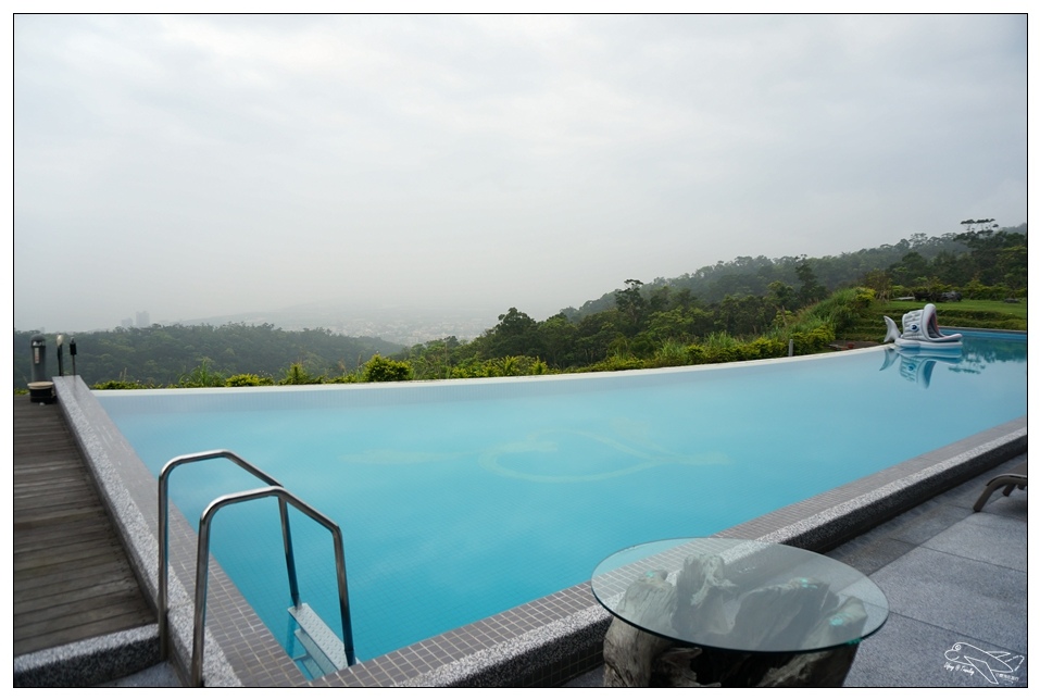 [頭城住宿推薦]蜻蜓石民宿。台灣的烏布仙境民宿。自然、昆蟲、戶外泳池、一泊三食。開放用餐無菜單料理~昆蟲教育活動~