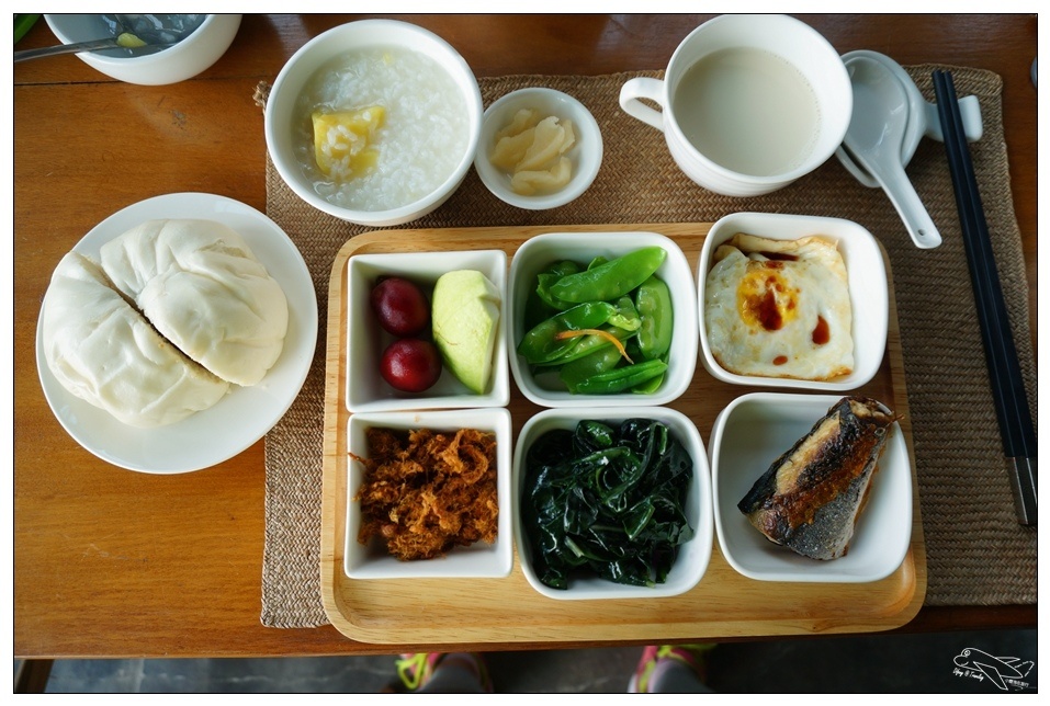 [頭城住宿推薦]蜻蜓石民宿。台灣的烏布仙境民宿。自然、昆蟲、戶外泳池、一泊三食。開放用餐無菜單料理~昆蟲教育活動~