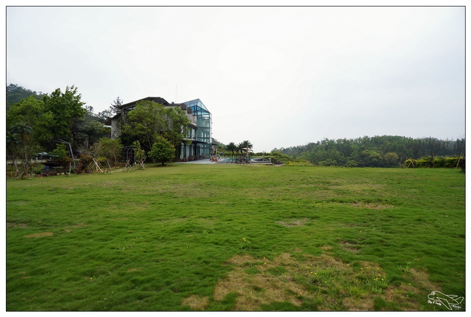 [頭城住宿推薦]蜻蜓石民宿。台灣的烏布仙境民宿。自然、昆蟲、戶外泳池、一泊三食。開放用餐無菜單料理~昆蟲教育活動~