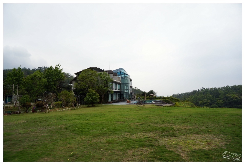 [頭城住宿推薦]蜻蜓石民宿。台灣的烏布仙境民宿。自然、昆蟲、戶外泳池、一泊三食。開放用餐無菜單料理~昆蟲教育活動~