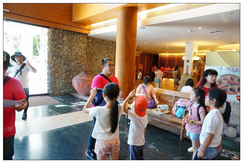 [墾丁親子飯店]2016悠活主題夏令營YOHO BEACH RESORT。台灣clubmed，精緻夏令營參與記錄～阿信巧克力農場、台菜料理王餐廳、萬里桐海邊觀星