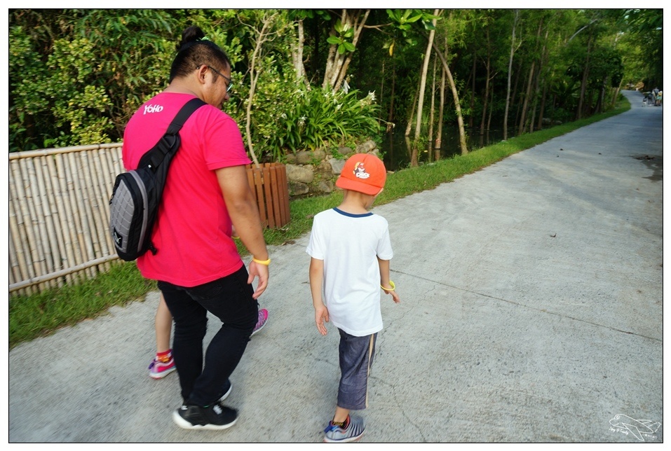 [墾丁親子飯店]2016悠活主題夏令營YOHO BEACH RESORT。台灣clubmed，精緻夏令營參與記錄～阿信巧克力農場、台菜料理王餐廳、萬里桐海邊觀星