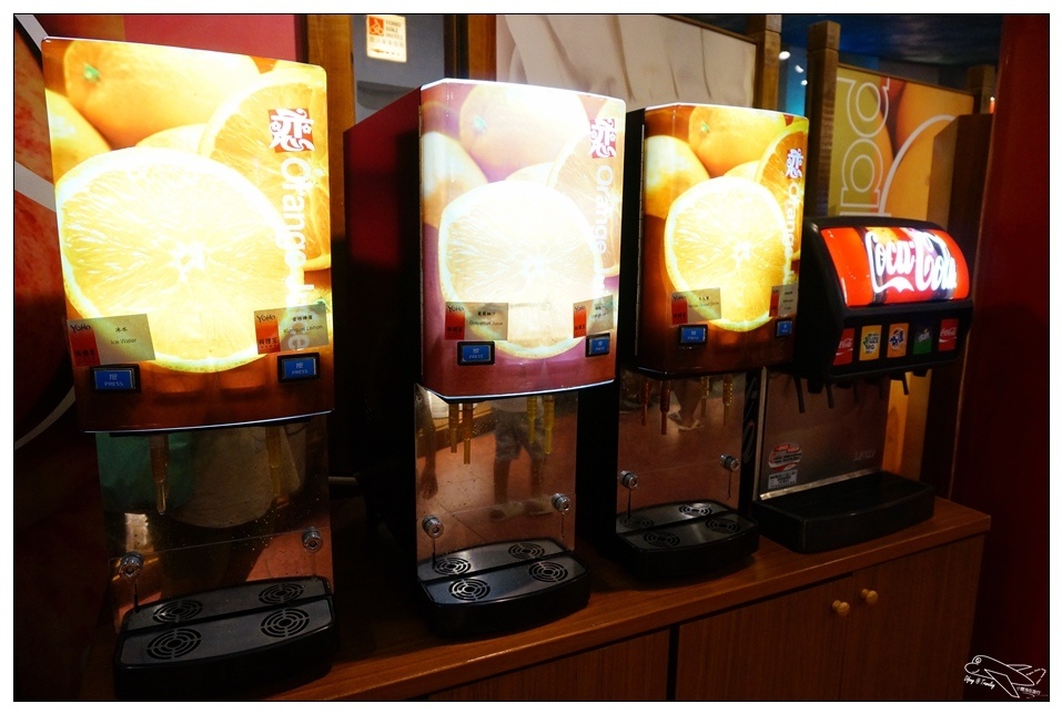 [墾丁親子飯店]2016悠活主題夏令營YOHO BEACH RESORT。台灣clubmed，精緻夏令營參與記錄～阿信巧克力農場、台菜料理王餐廳、萬里桐海邊觀星