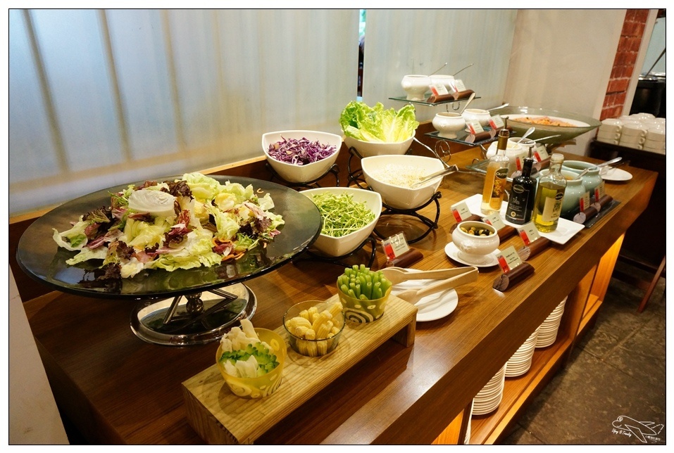 [墾丁親子飯店]2016悠活主題夏令營YOHO BEACH RESORT。台灣clubmed，精緻夏令營參與記錄～阿信巧克力農場、台菜料理王餐廳、萬里桐海邊觀星