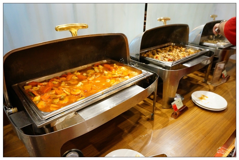 [墾丁親子飯店]2016悠活主題夏令營YOHO BEACH RESORT。台灣clubmed，精緻夏令營參與記錄～阿信巧克力農場、台菜料理王餐廳、萬里桐海邊觀星