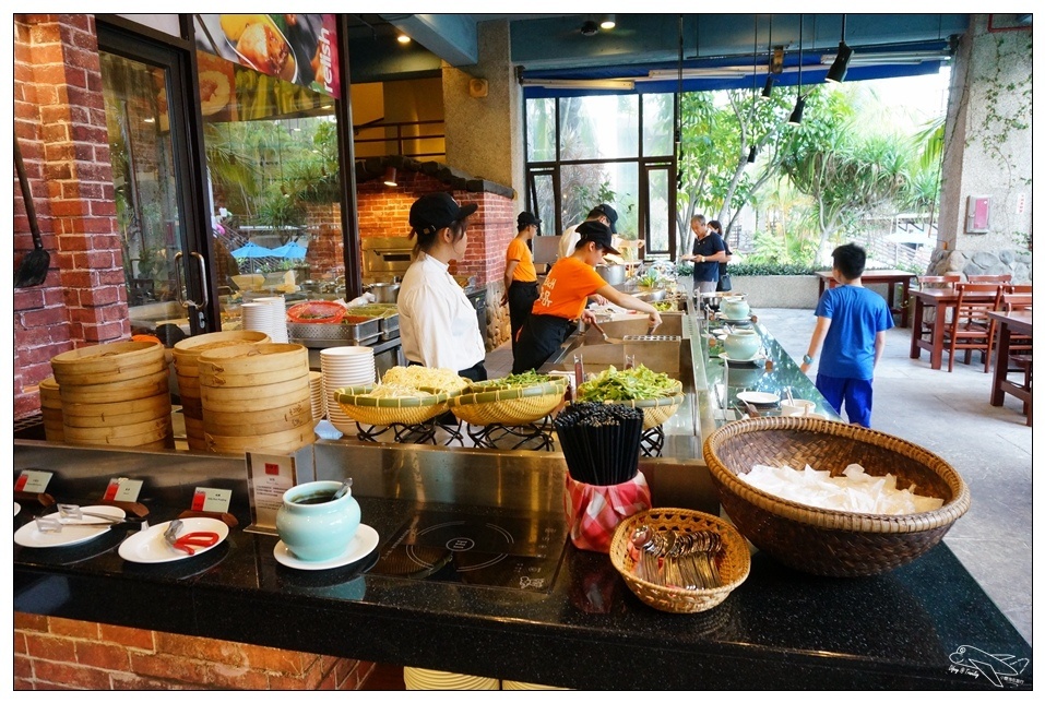 [墾丁親子飯店]2016悠活主題夏令營YOHO BEACH RESORT。台灣clubmed，精緻夏令營參與記錄～阿信巧克力農場、台菜料理王餐廳、萬里桐海邊觀星