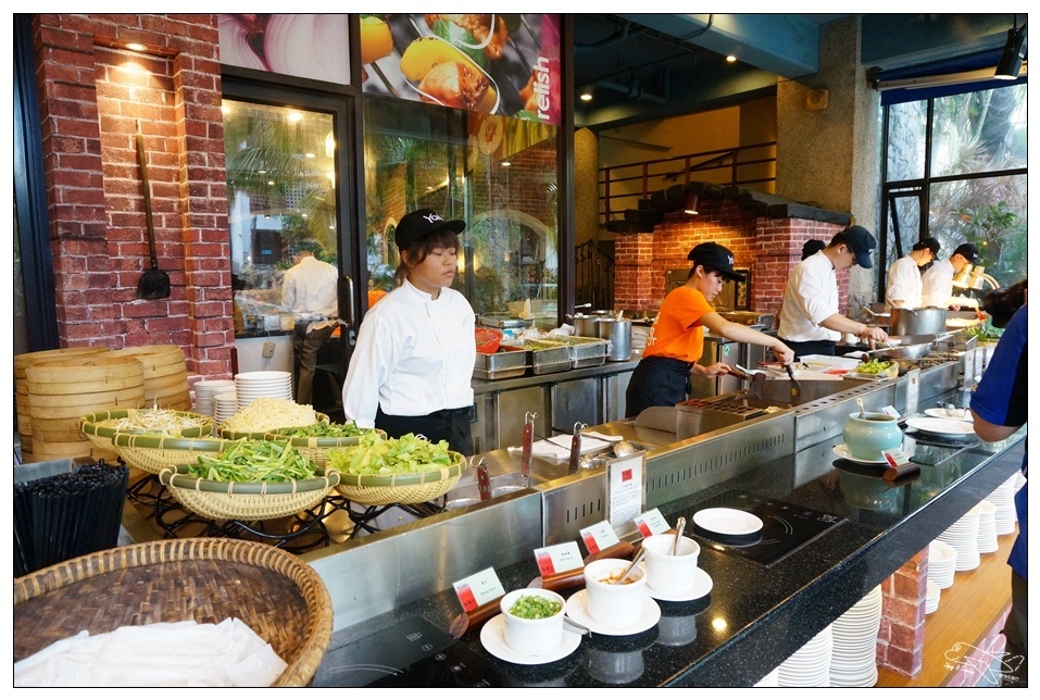 [墾丁親子飯店]2016悠活主題夏令營YOHO BEACH RESORT。台灣clubmed，精緻夏令營參與記錄～阿信巧克力農場、台菜料理王餐廳、萬里桐海邊觀星