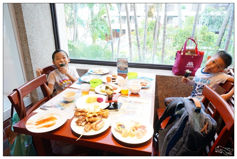 [墾丁親子飯店]2016悠活主題夏令營YOHO BEACH RESORT。台灣clubmed，精緻夏令營參與記錄～阿信巧克力農場、台菜料理王餐廳、萬里桐海邊觀星