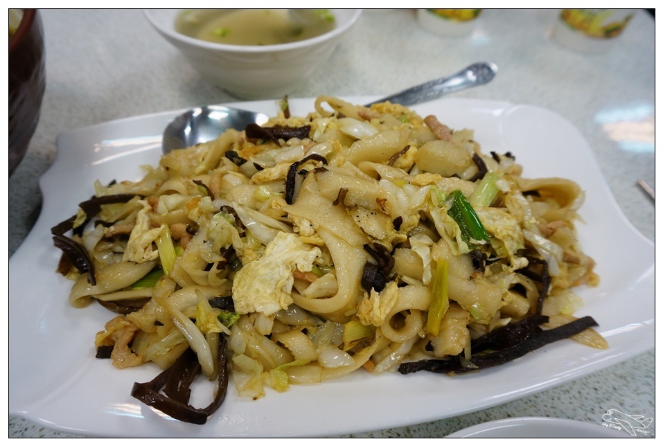 [新店美食]口品小館。新店好吃刀削麵專家。值得品嘗的中央新村美食～