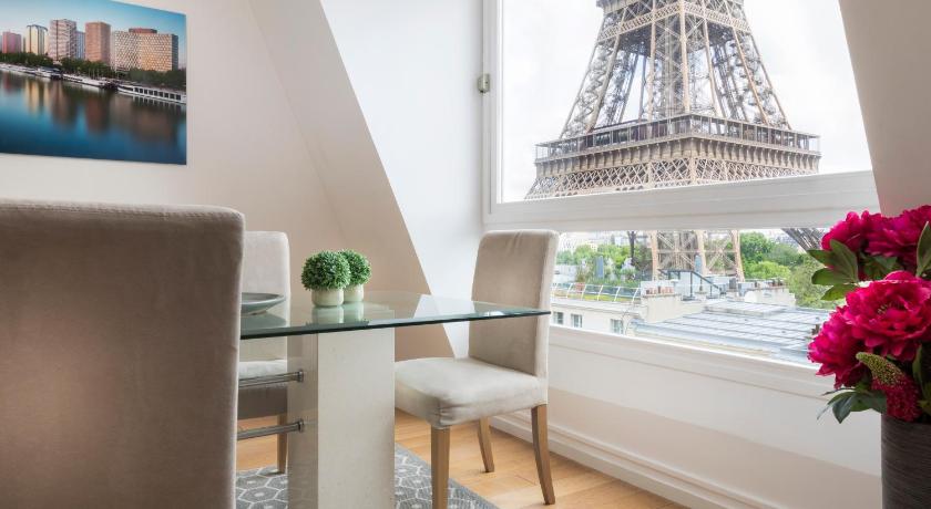 巴黎可見艾菲爾鐵塔飯店區域住宿推薦，或步行可達巴黎鐵塔飯店提案～看