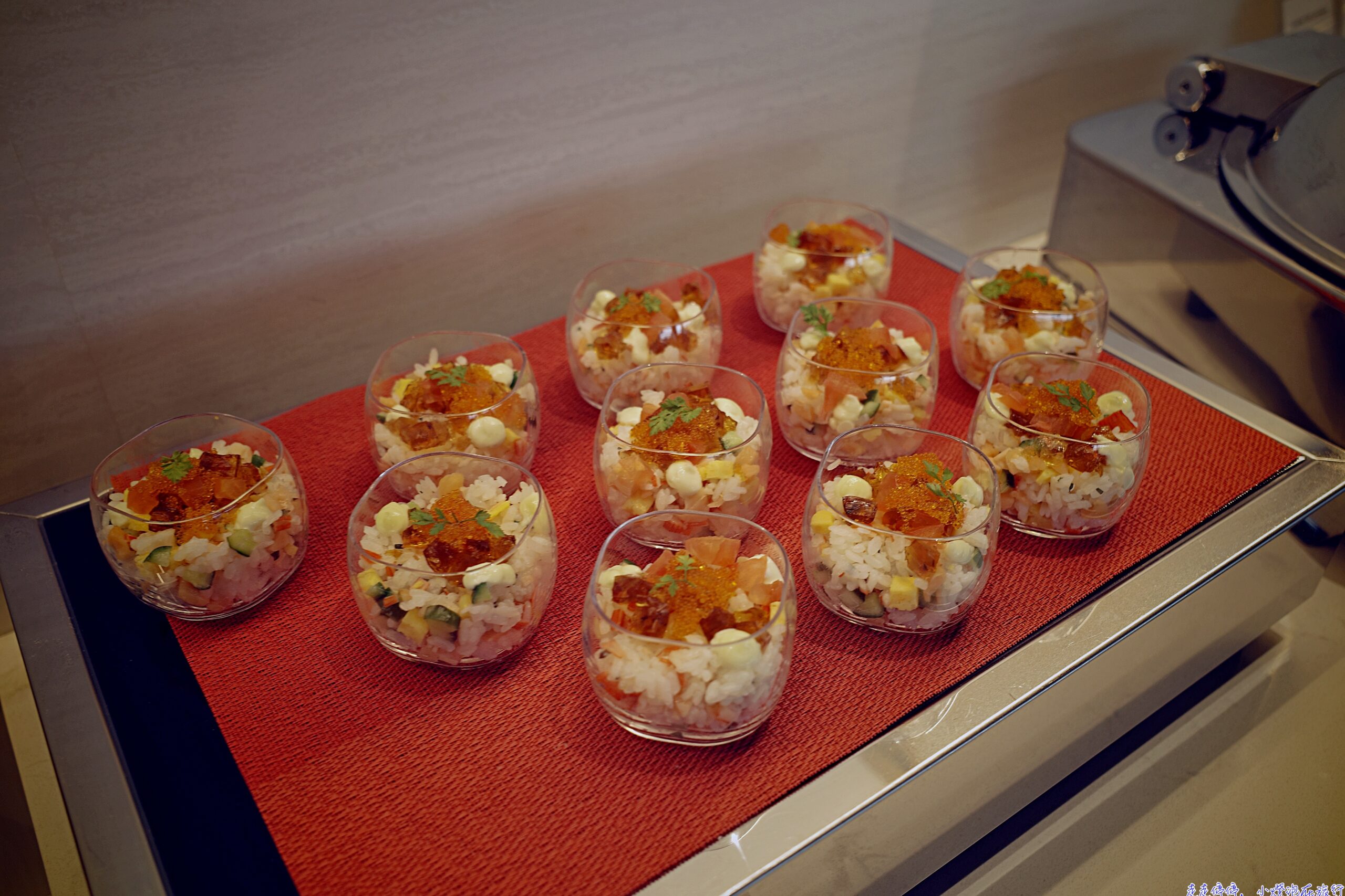 《2026年》羽田機場貴賓室｜Delta SKY CLUB 全攻略，搭華航、或達美航空最舒適的選擇！ @走走停停，小燈泡在旅行